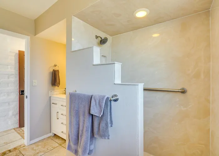 Apartment Hike & Explore Dtwn Tucson! Relaxing Solo Escape Tucson